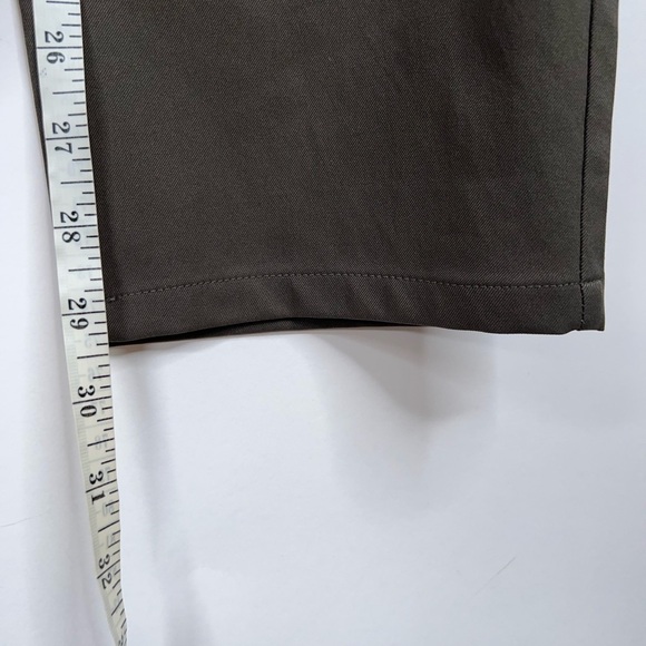 Vuori Cascade Tech Chino Pant Athletic Slim Fit Dark Oregano Green Size 34 - Picture 9 of 11